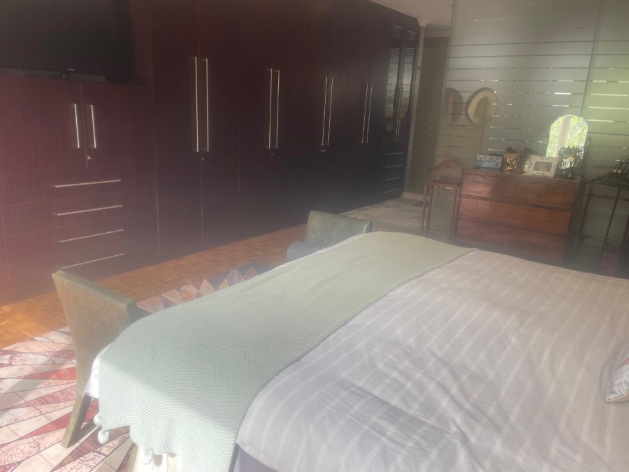 To Let 3 Bedroom Property for Rent in Sandhurst Gauteng