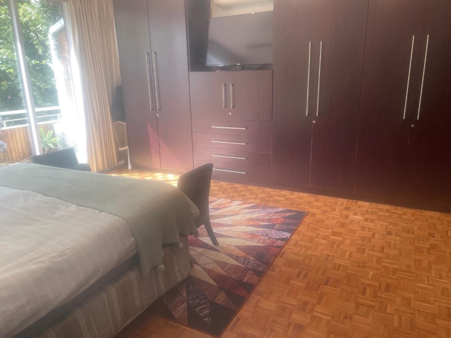 To Let 3 Bedroom Property for Rent in Sandhurst Gauteng