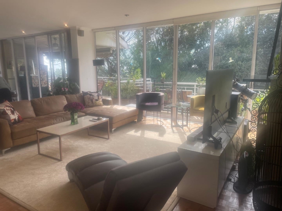 To Let 3 Bedroom Property for Rent in Sandhurst Gauteng