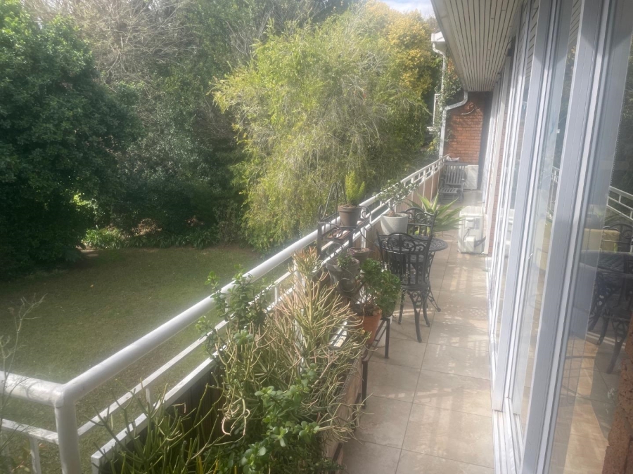 To Let 3 Bedroom Property for Rent in Sandhurst Gauteng