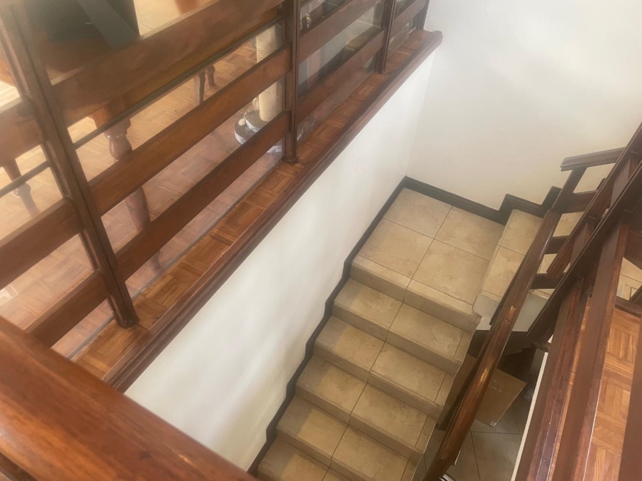 To Let 3 Bedroom Property for Rent in Sandhurst Gauteng