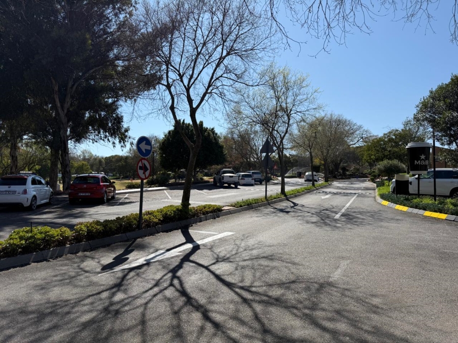 To Let commercial Property for Rent in Woodmead Gauteng