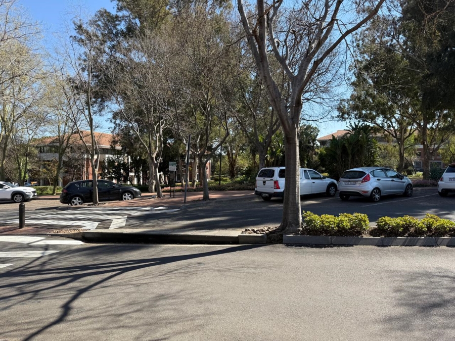 To Let commercial Property for Rent in Woodmead Gauteng