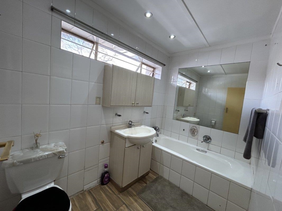 3 Bedroom Property for Sale in Bedford Gardens Gauteng
