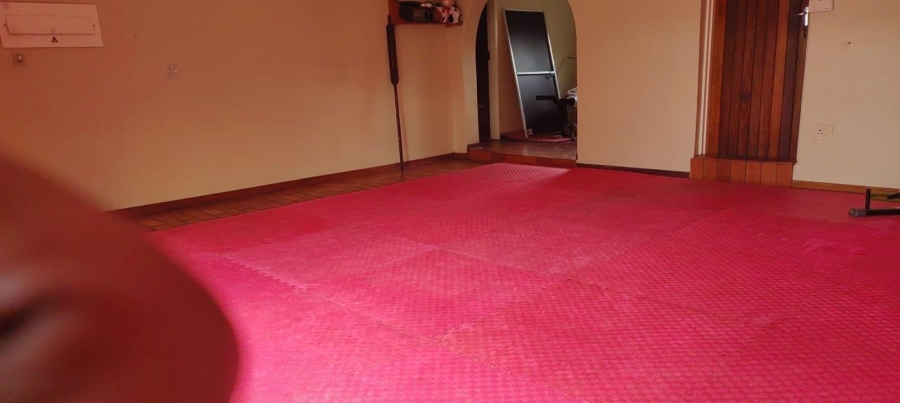 4 Bedroom Property for Sale in Wierda Park Gauteng
