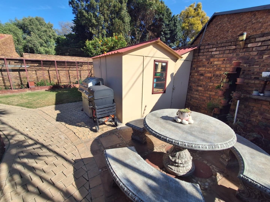 3 Bedroom Property for Sale in Bassonia Gauteng