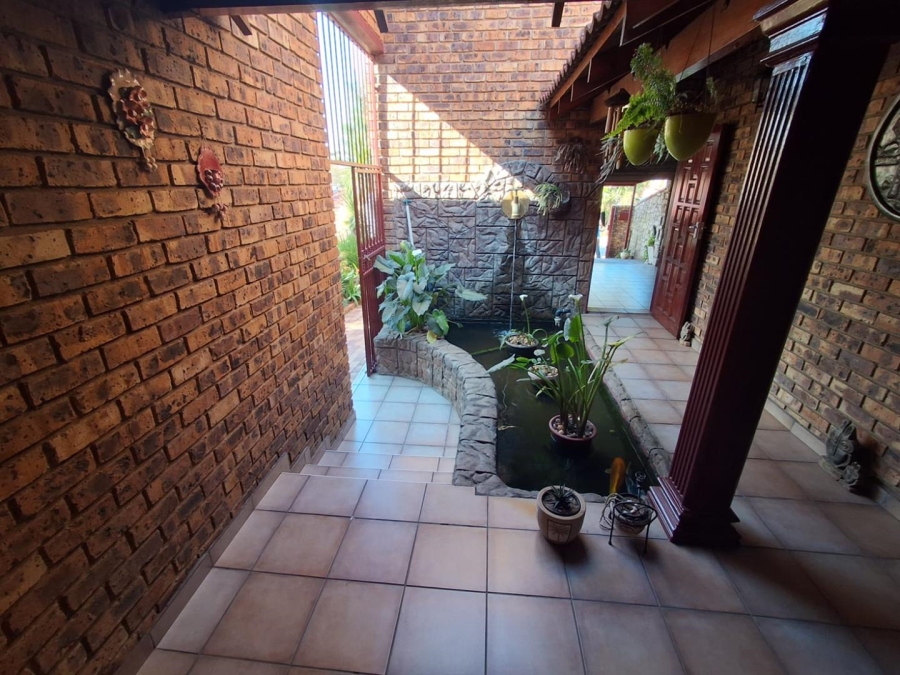 3 Bedroom Property for Sale in Bassonia Gauteng