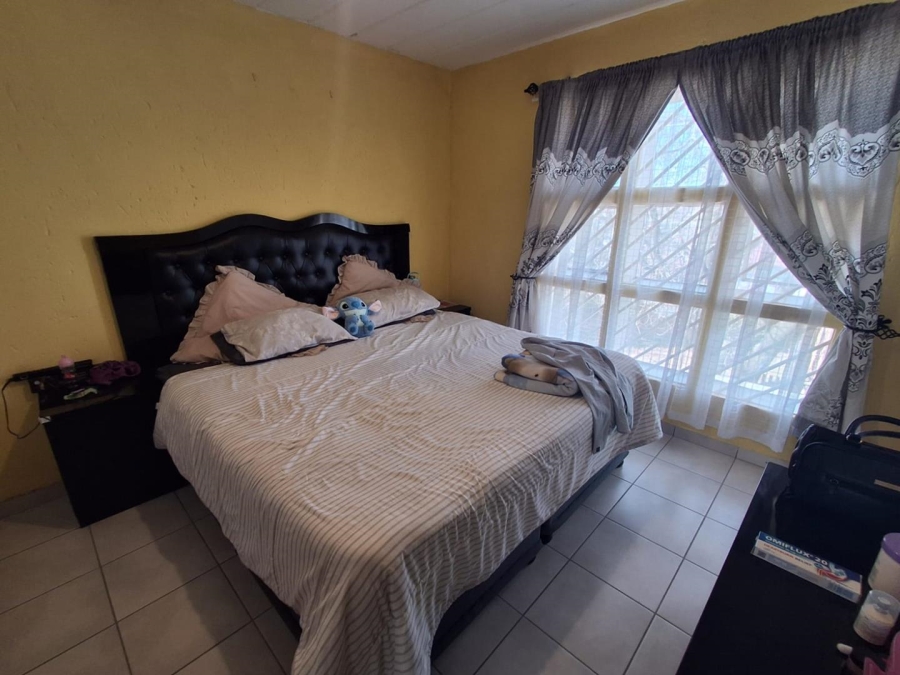 2 Bedroom Property for Sale in Oakdene Gauteng
