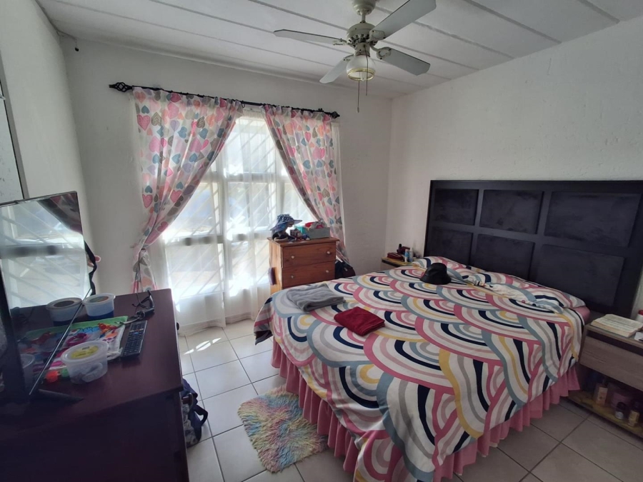 2 Bedroom Property for Sale in Oakdene Gauteng