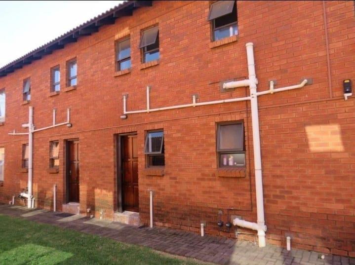 2 Bedroom Property for Sale in Albertsdal Gauteng