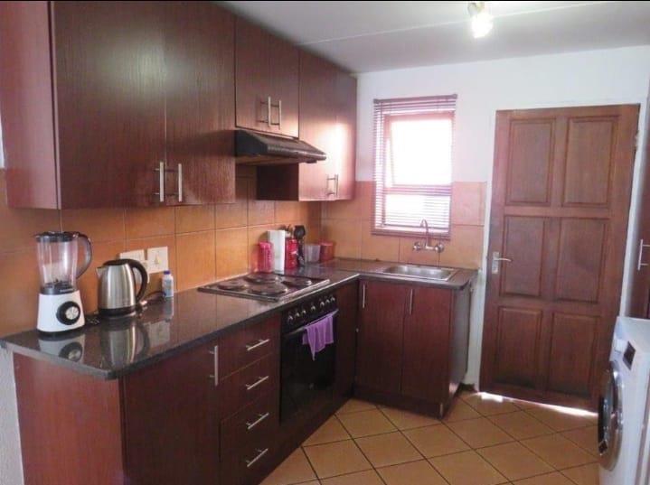 2 Bedroom Property for Sale in Albertsdal Gauteng