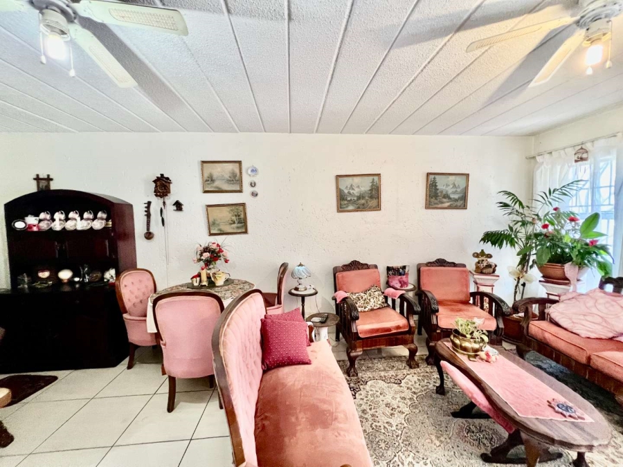 2 Bedroom Property for Sale in Rembrandt Park Gauteng