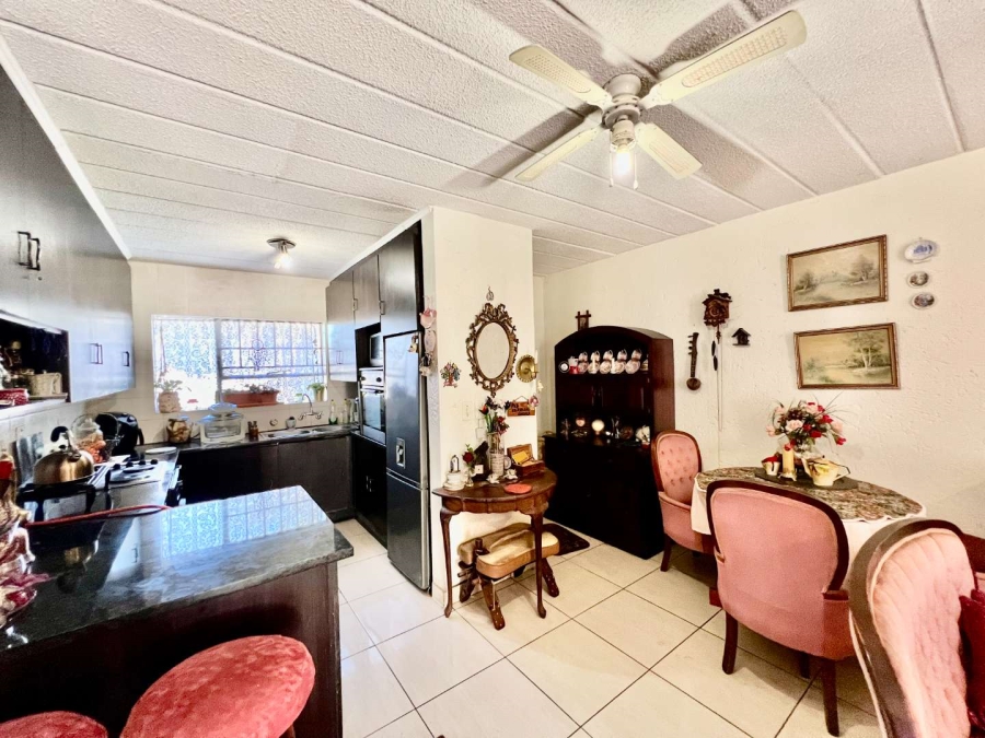 2 Bedroom Property for Sale in Rembrandt Park Gauteng