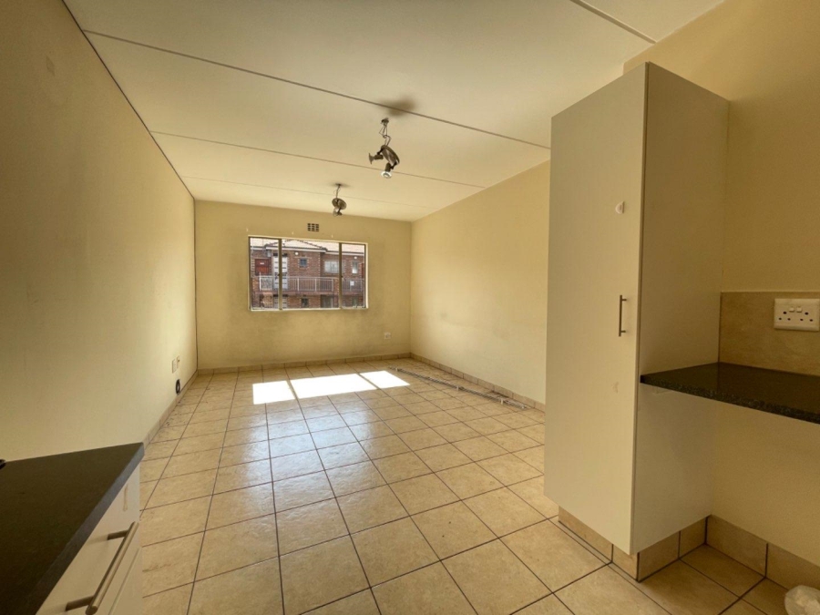 To Let 2 Bedroom Property for Rent in Edenvale Gauteng