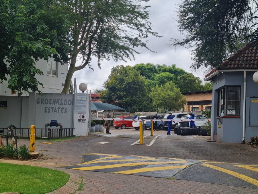 2 Bedroom Property for Sale in Groenkloof Gauteng