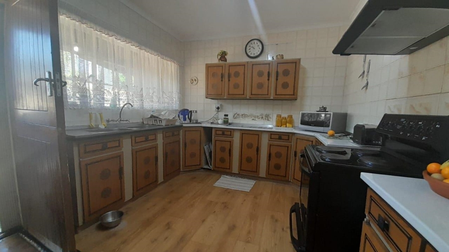 3 Bedroom Property for Sale in Glen Marais Gauteng