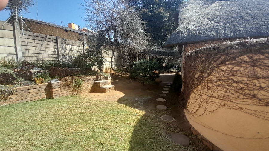 3 Bedroom Property for Sale in Glen Marais Gauteng