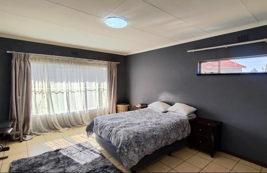 4 Bedroom Property for Sale in Birch Acres Gauteng