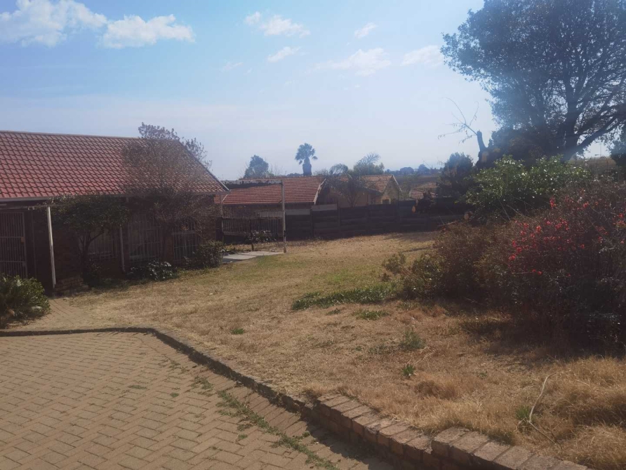 3 Bedroom Property for Sale in Esther Park Gauteng