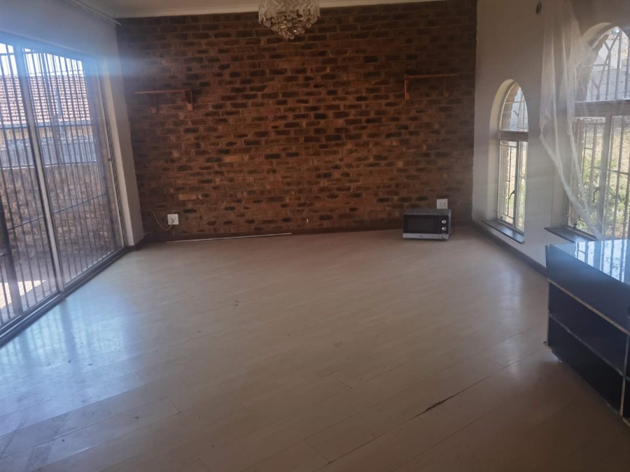 3 Bedroom Property for Sale in Esther Park Gauteng