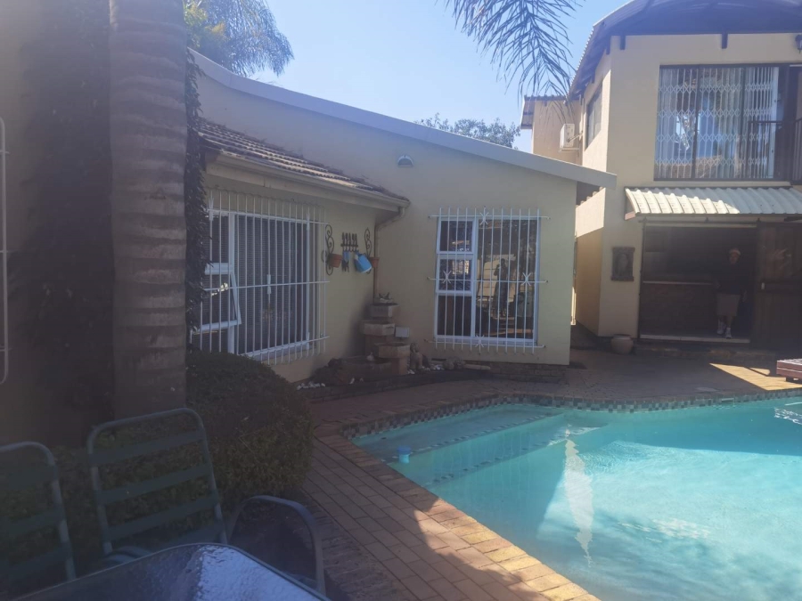 9 Bedroom Property for Sale in Van Riebeeck Park Gauteng