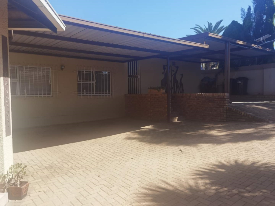 9 Bedroom Property for Sale in Van Riebeeck Park Gauteng