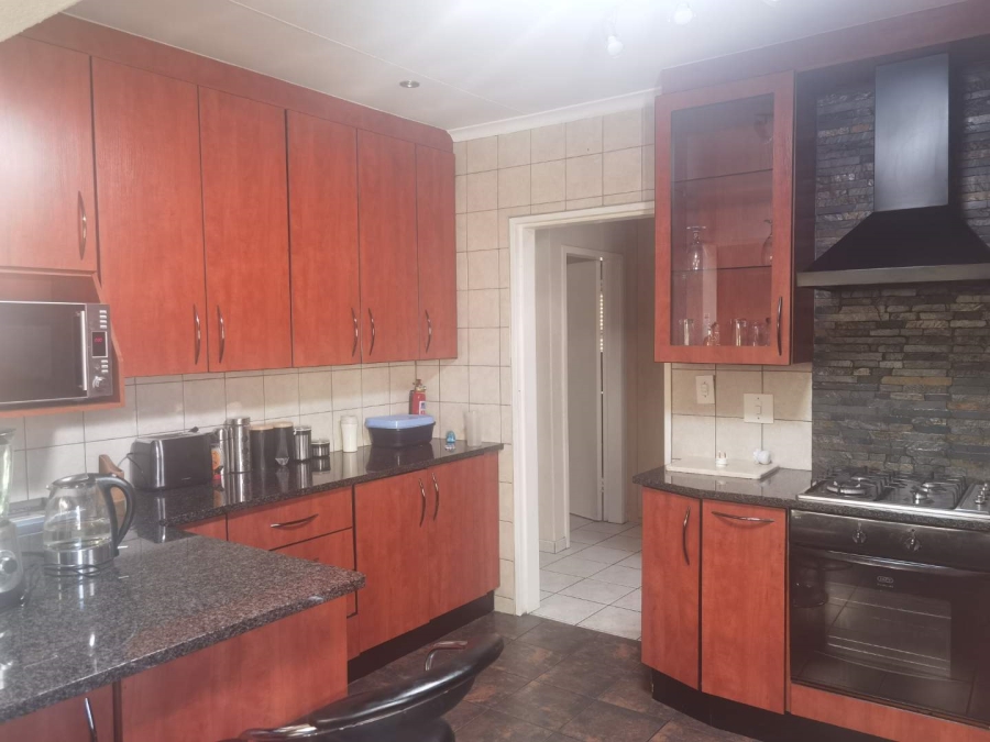 9 Bedroom Property for Sale in Van Riebeeck Park Gauteng