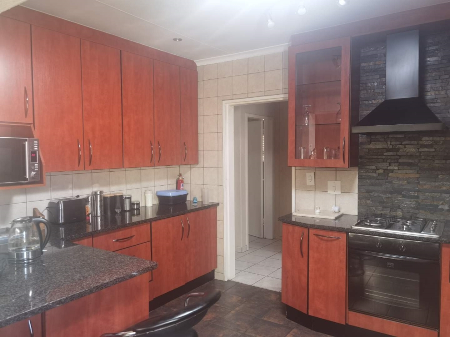 9 Bedroom Property for Sale in Van Riebeeck Park Gauteng