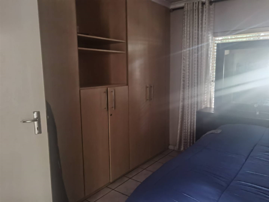 9 Bedroom Property for Sale in Van Riebeeck Park Gauteng