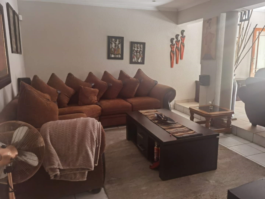 9 Bedroom Property for Sale in Van Riebeeck Park Gauteng