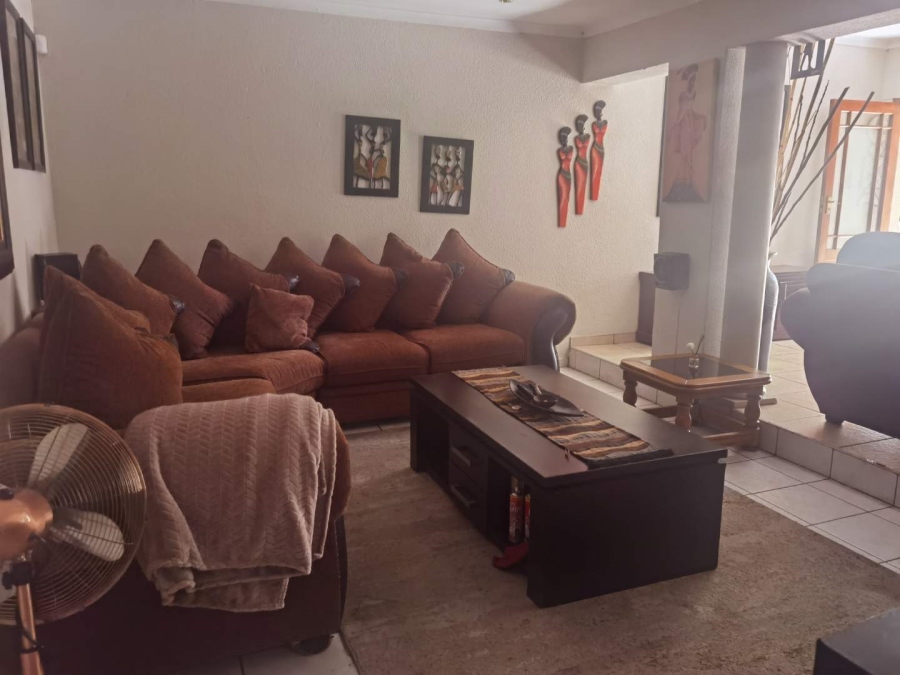 9 Bedroom Property for Sale in Van Riebeeck Park Gauteng