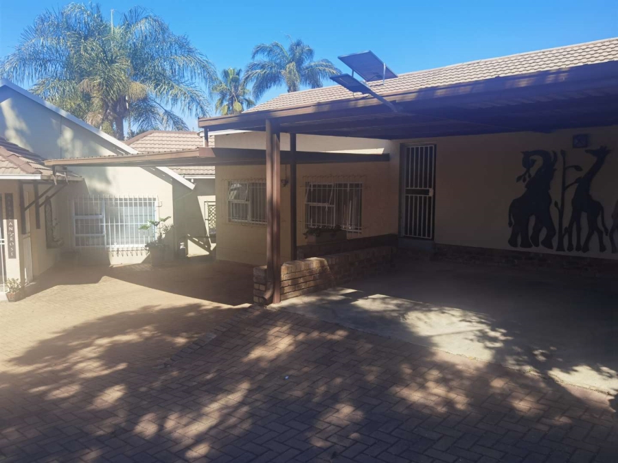 9 Bedroom Property for Sale in Van Riebeeck Park Gauteng