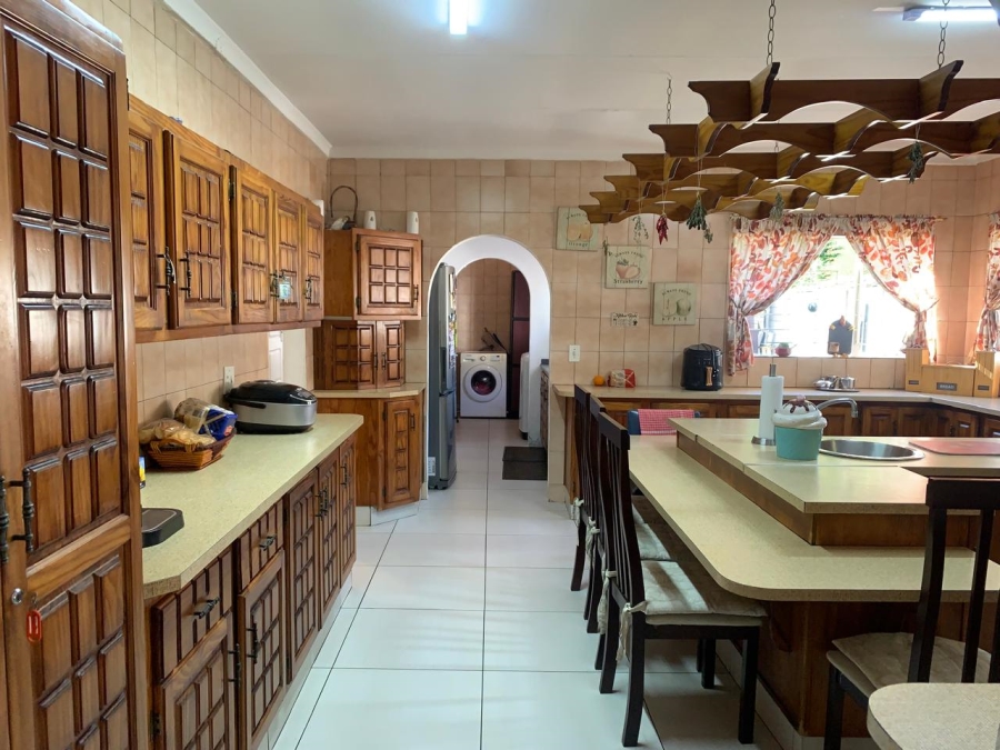 5 Bedroom Property for Sale in Edleen Gauteng