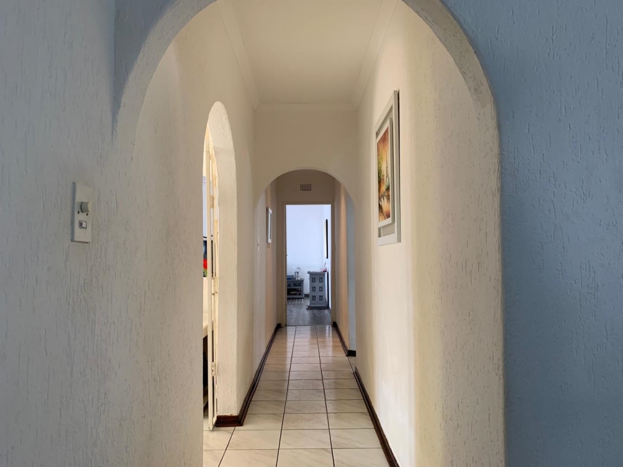 5 Bedroom Property for Sale in Edleen Gauteng