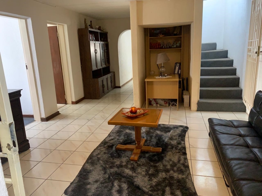 5 Bedroom Property for Sale in Edleen Gauteng