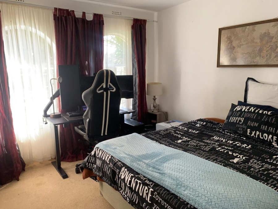 5 Bedroom Property for Sale in Edleen Gauteng