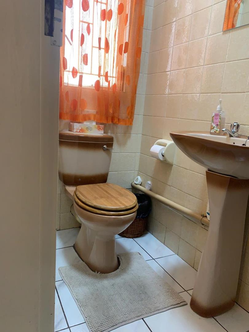 5 Bedroom Property for Sale in Edleen Gauteng