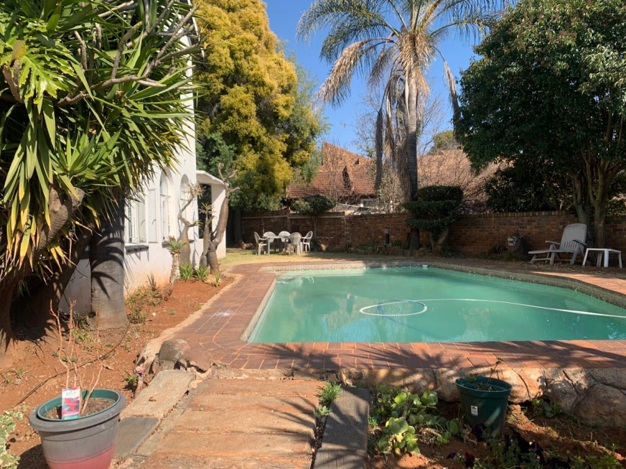 5 Bedroom Property for Sale in Edleen Gauteng