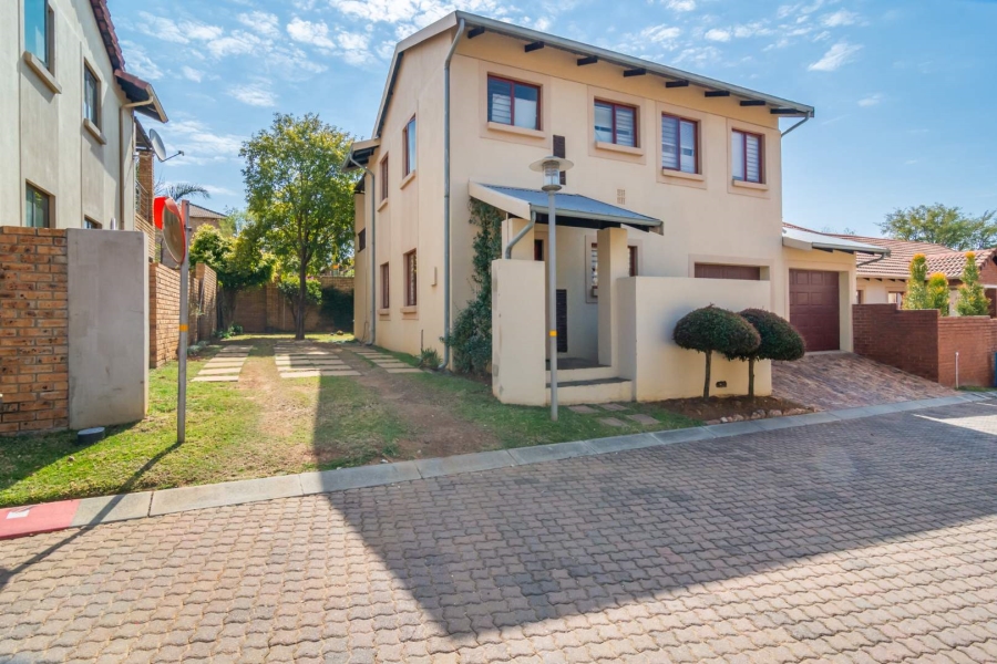 3 Bedroom Property for Sale in Willowbrook Gauteng
