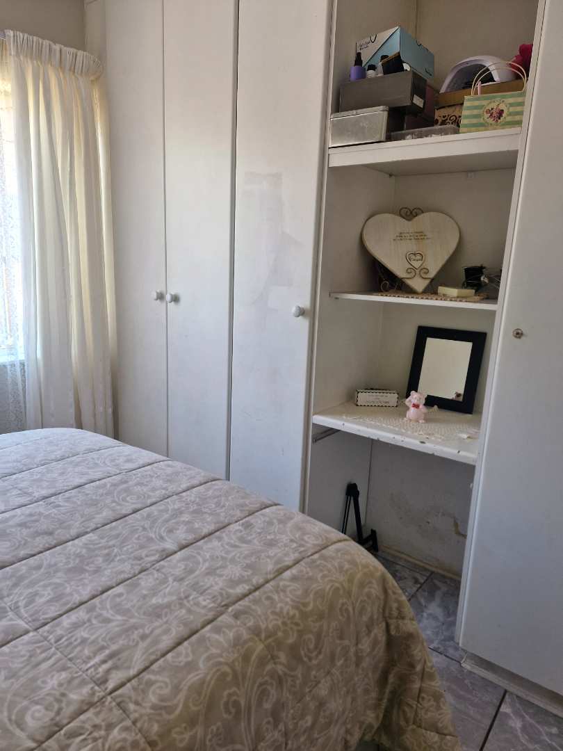 2 Bedroom Property for Sale in Beyerspark Gauteng