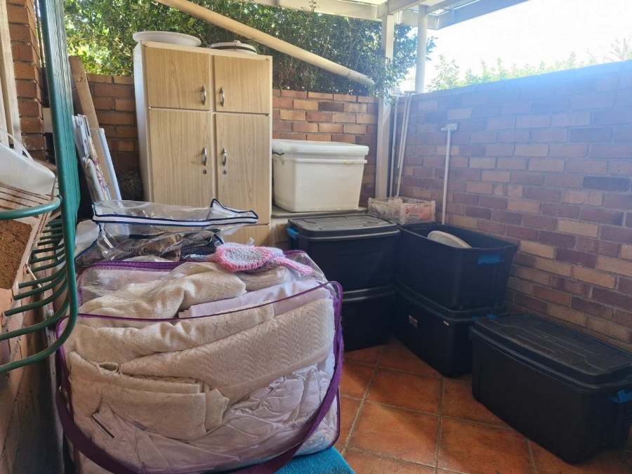 2 Bedroom Property for Sale in Beyerspark Gauteng