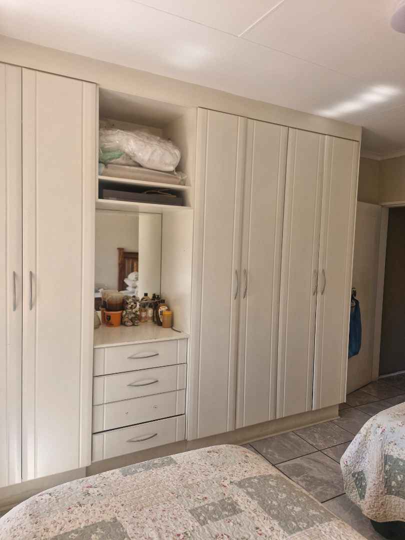 2 Bedroom Property for Sale in Beyerspark Gauteng