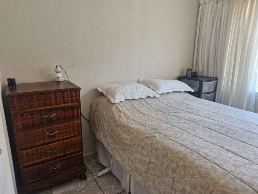 2 Bedroom Property for Sale in Beyerspark Gauteng