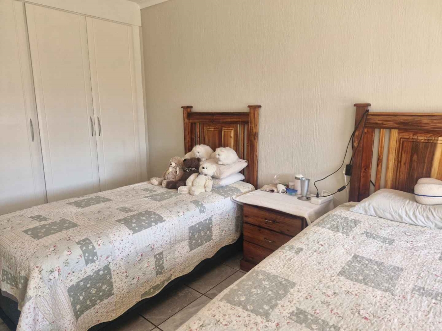 2 Bedroom Property for Sale in Beyerspark Gauteng