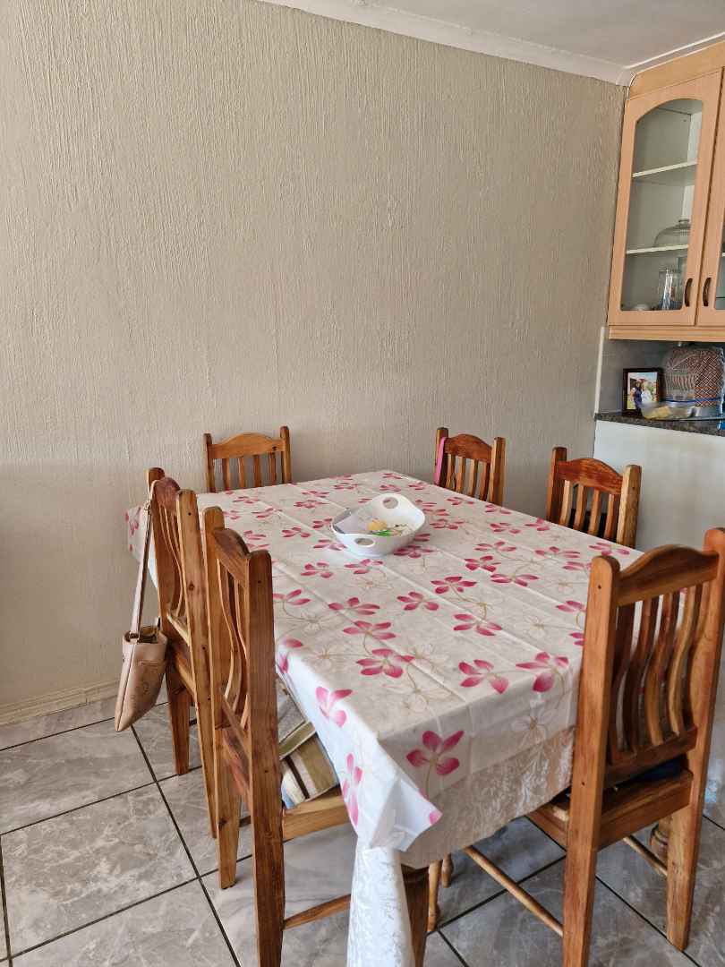 2 Bedroom Property for Sale in Beyerspark Gauteng