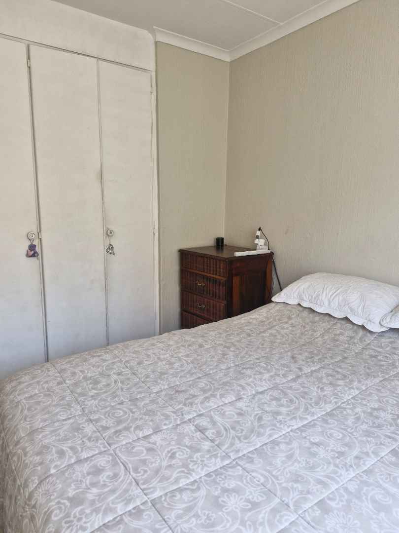 2 Bedroom Property for Sale in Beyerspark Gauteng