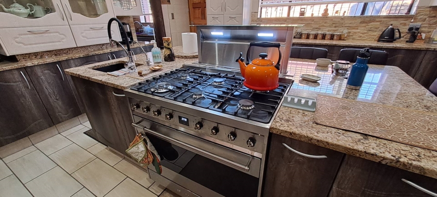 3 Bedroom Property for Sale in Bassonia Gauteng