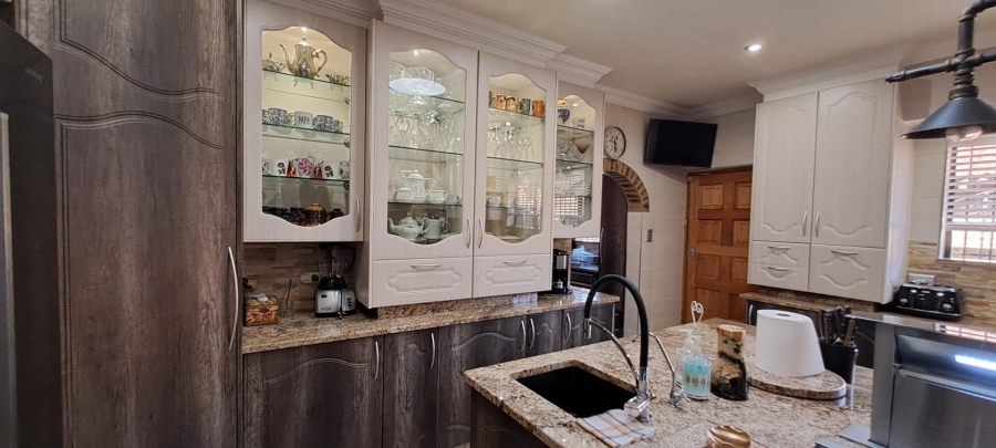 3 Bedroom Property for Sale in Bassonia Gauteng