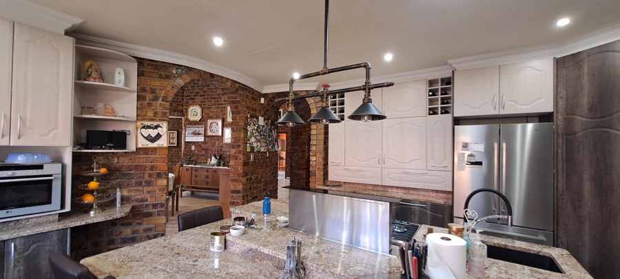 3 Bedroom Property for Sale in Bassonia Gauteng