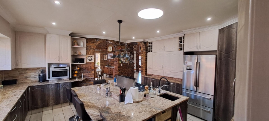 3 Bedroom Property for Sale in Bassonia Gauteng